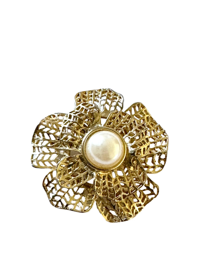 115 Vintage Faux Pearl Flower Brooch