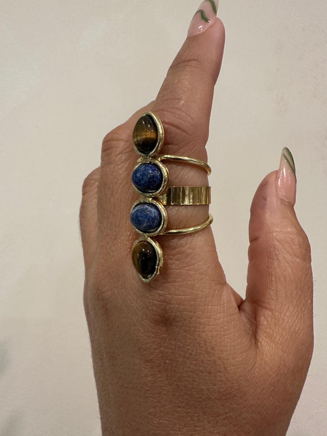 TL 038 - Gemstone Ring