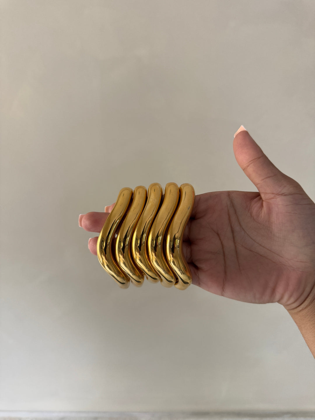 The Gold Wavy Bangle