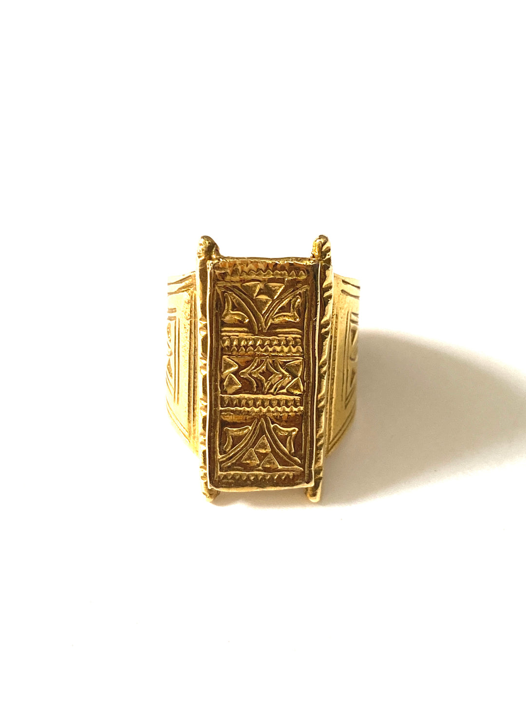 Deisha Adjustable Brass Ring