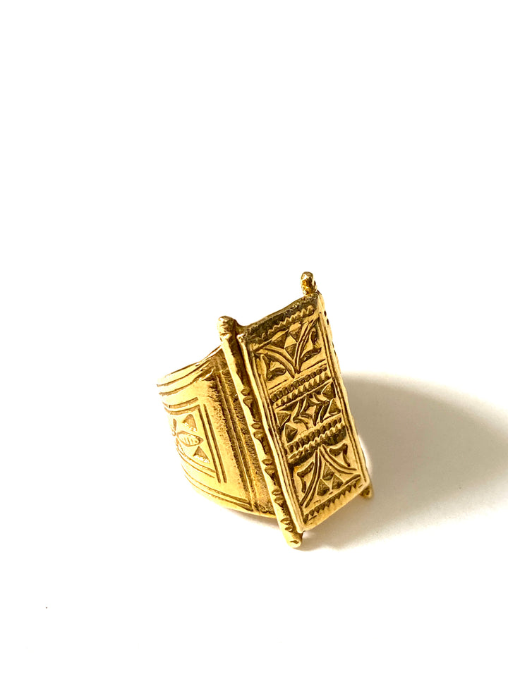 Deisha Adjustable Brass Ring